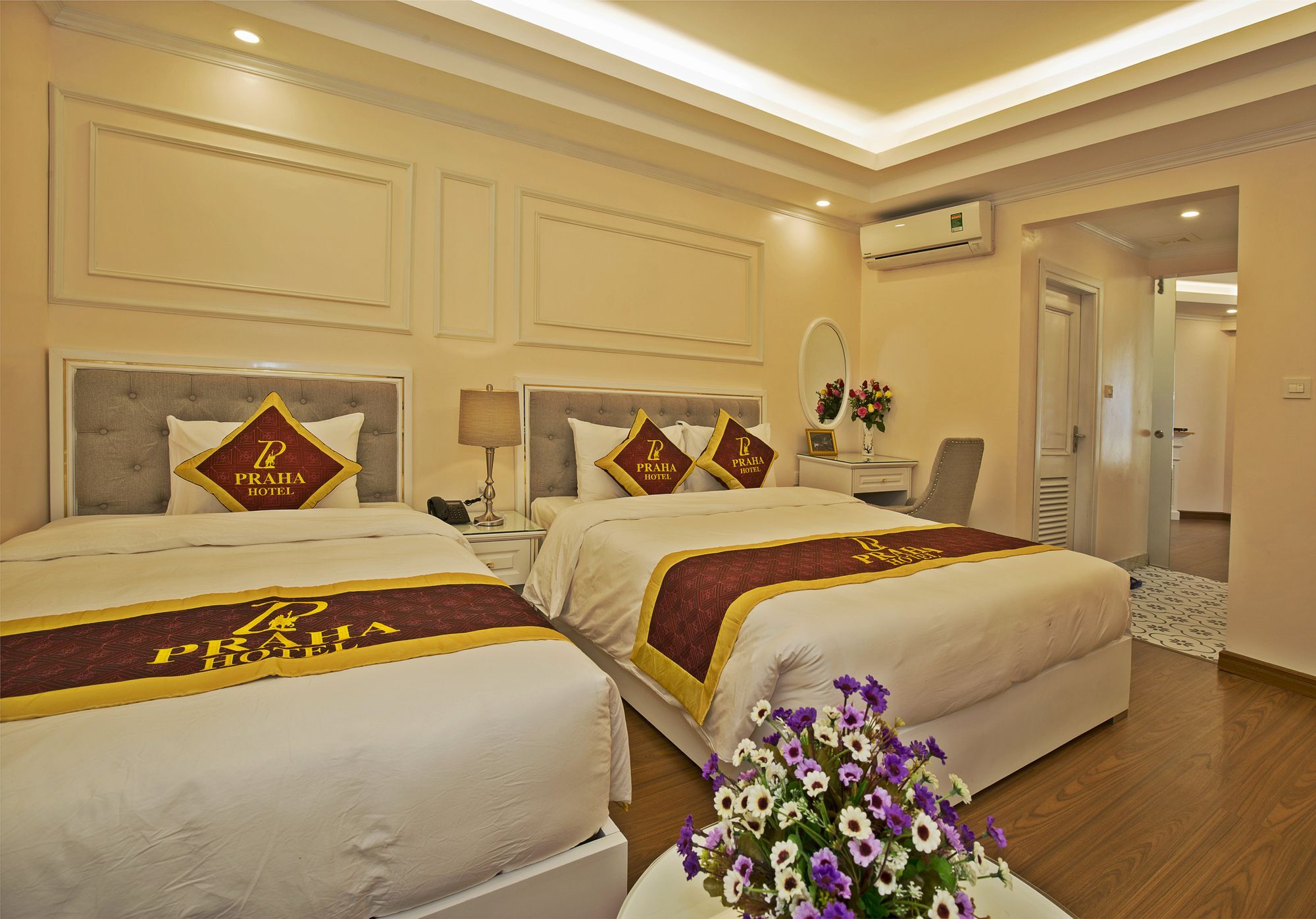 Praha Hotel Sapa Esterno foto