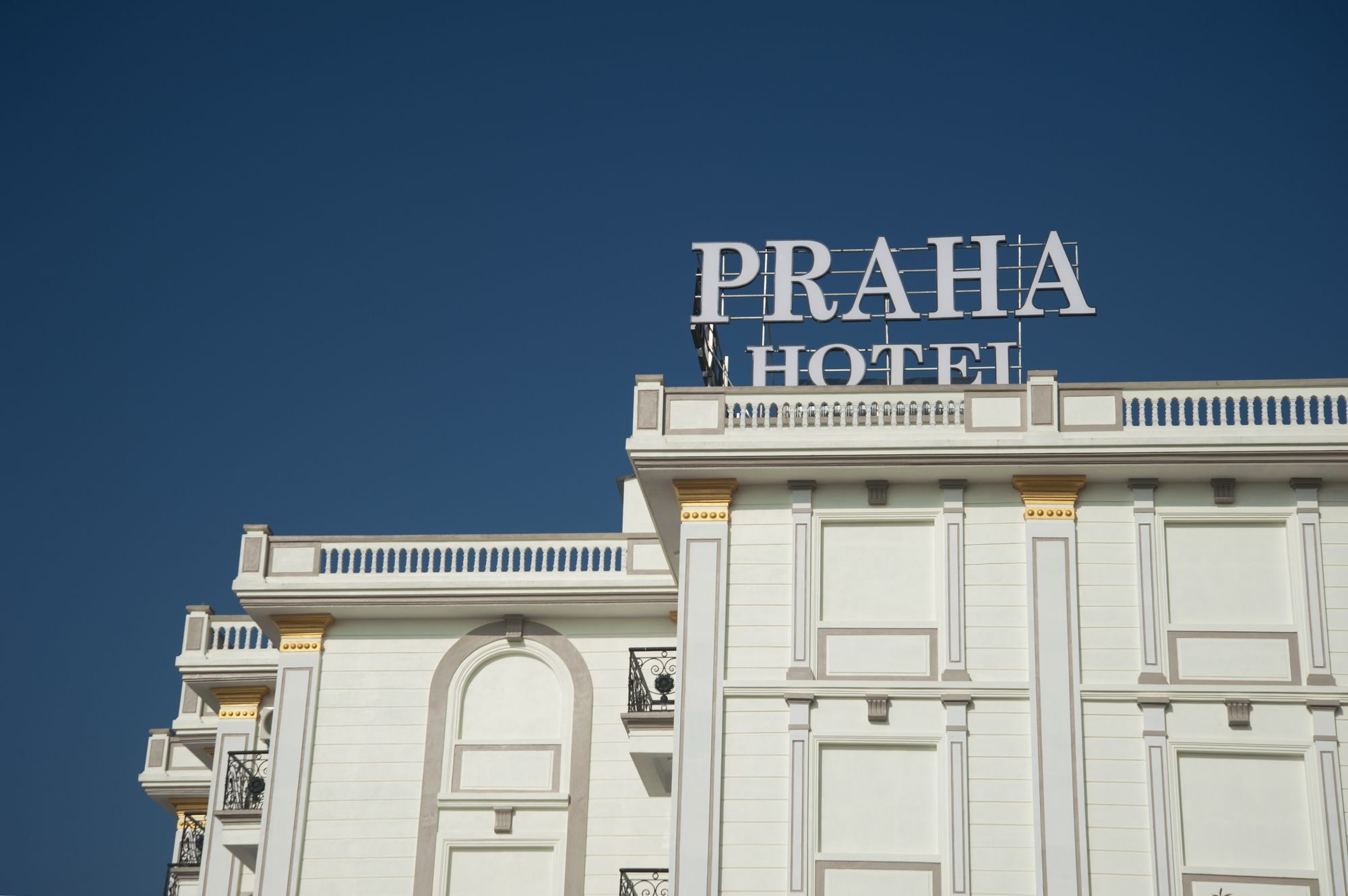 Praha Hotel Sapa Esterno foto